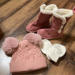Old Navy Pink Girls Toddler Boots Winter Faux Fur Boots size 8 Beanie Mittens